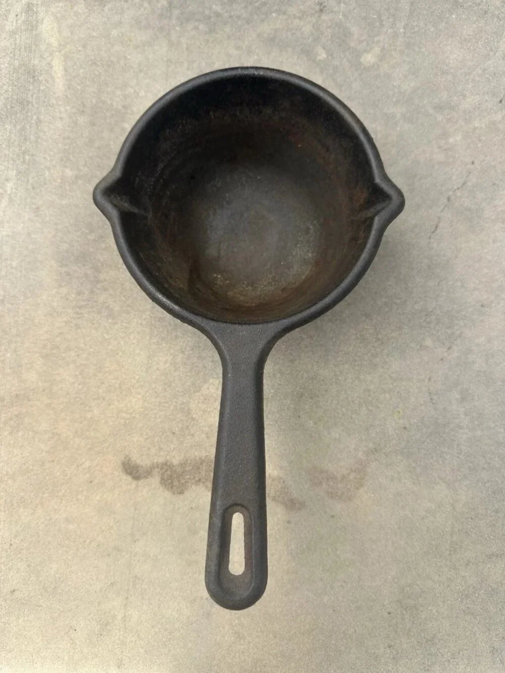 Lodge Set of 2 Cast Iron Melting Pot with Pour Spouts and Melting Cauldron VNTG